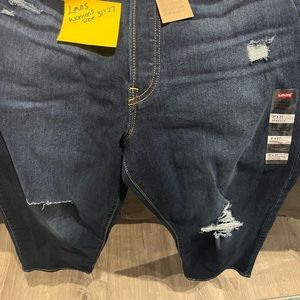 Womens Levi’s jeans
